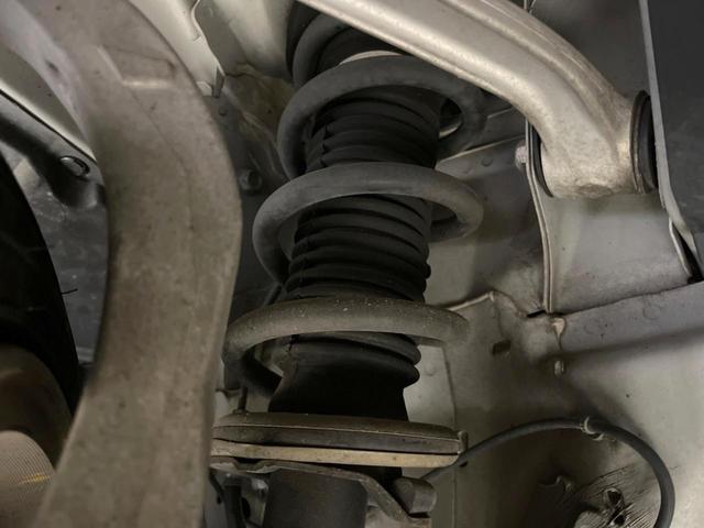 スカイライン ３５０ＧＴ　ＦＯＵＲ　ハイブリッド　タイプＳＰ　４ＷＤ　全周囲カメラ　衝突被害軽減システム　レーダークルーズ　禁煙車　レザーシート　ドラレコ　コーナーセンサー　スマートキー　ＬＥＤヘッド　ビルトインＥＴＣ　純正１９インチアルミ　車線逸脱警報（20枚目）