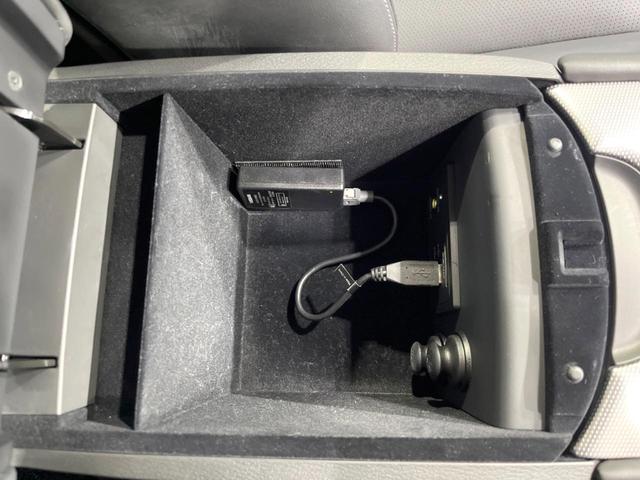 スカイライン ３５０ＧＴ　ＦＯＵＲ　ハイブリッド　タイプＳＰ　４ＷＤ　全周囲カメラ　衝突被害軽減システム　レーダークルーズ　禁煙車　レザーシート　ドラレコ　コーナーセンサー　スマートキー　ＬＥＤヘッド　ビルトインＥＴＣ　純正１９インチアルミ　車線逸脱警報（61枚目）