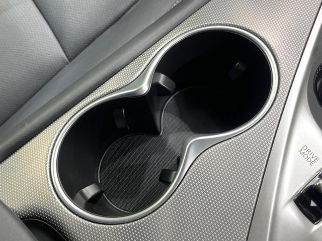 スカイライン ３５０ＧＴ　ＦＯＵＲ　ハイブリッド　タイプＳＰ　４ＷＤ　全周囲カメラ　衝突被害軽減システム　レーダークルーズ　禁煙車　レザーシート　ドラレコ　コーナーセンサー　スマートキー　ＬＥＤヘッド　ビルトインＥＴＣ　純正１９インチアルミ　車線逸脱警報（65枚目）