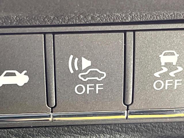 スカイライン ３５０ＧＴ　ＦＯＵＲ　ハイブリッド　タイプＳＰ　４ＷＤ　全周囲カメラ　衝突被害軽減システム　レーダークルーズ　禁煙車　レザーシート　ドラレコ　コーナーセンサー　スマートキー　ＬＥＤヘッド　ビルトインＥＴＣ　純正１９インチアルミ　車線逸脱警報（69枚目）