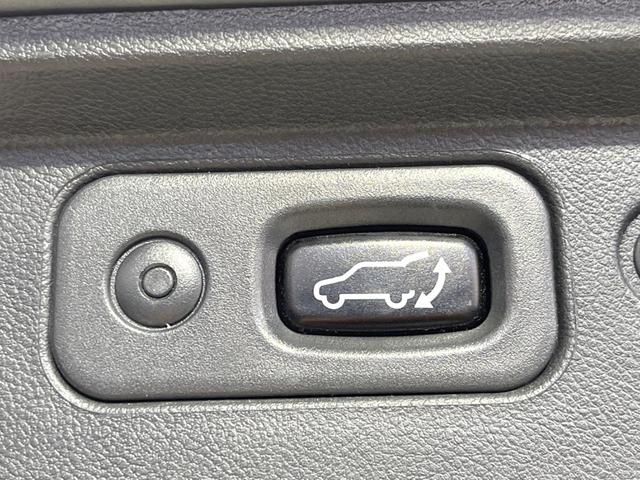 デリカＤ：５ Ｇ　パワーパッケージ　衝突軽減装置　両側電動スライドドア　レーダークルーズ　ＢＳＭ　純正１１型ナビ　全周囲カメラ　Ｂｌｕｅｔｏｏｔｈ　ＥＴＣ　電動リアゲート　ＬＥＤヘッドライト　ＬＥＤフォグライト　シートヒーター　禁煙車（53枚目）