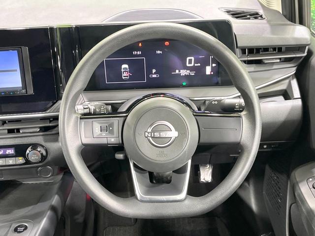 ノート S 衝突軽減装置 SDナビ 禁煙車 バックカメラ ETC Bluetooth スマートキー オートマチックハイビーム オートエアコン クリアランスソナー CD/DVD再生 アイドリングストップ 横滑り防止(11枚目)