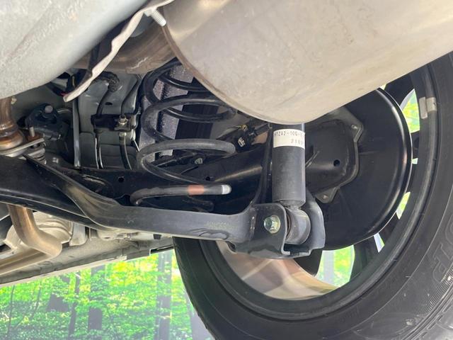 フィット ｅ：ＨＥＶクロスター　純正９型ナビ　バックカメラ　衝突被害軽減システム　ＥＴＣ　レーダークルーズ　禁煙車　ドラレコ　コーナーセンサー　スマートキー　ＬＥＤヘッド　オートハイビーム　車線逸脱警報　フルセグ　プライバシーガラス（21枚目）