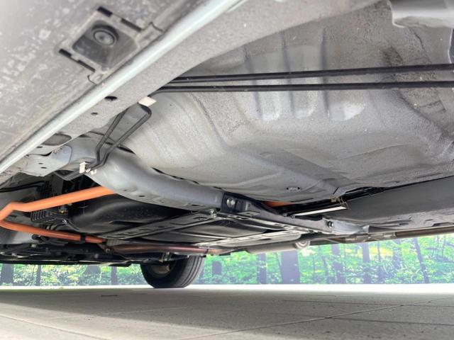 フィット ｅ：ＨＥＶクロスター　純正９型ナビ　バックカメラ　衝突被害軽減システム　ＥＴＣ　レーダークルーズ　禁煙車　ドラレコ　コーナーセンサー　スマートキー　ＬＥＤヘッド　オートハイビーム　車線逸脱警報　フルセグ　プライバシーガラス（22枚目）