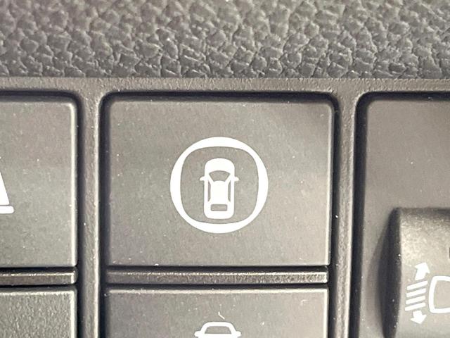 フィット ｅ：ＨＥＶクロスター　純正９型ナビ　バックカメラ　衝突被害軽減システム　ＥＴＣ　レーダークルーズ　禁煙車　ドラレコ　コーナーセンサー　スマートキー　ＬＥＤヘッド　オートハイビーム　車線逸脱警報　フルセグ　プライバシーガラス（37枚目）