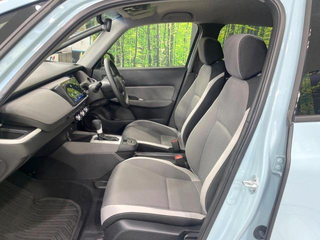 フィット ｅ：ＨＥＶクロスター　純正９型ナビ　バックカメラ　衝突被害軽減システム　ＥＴＣ　レーダークルーズ　禁煙車　ドラレコ　コーナーセンサー　スマートキー　ＬＥＤヘッド　オートハイビーム　車線逸脱警報　フルセグ　プライバシーガラス（46枚目）