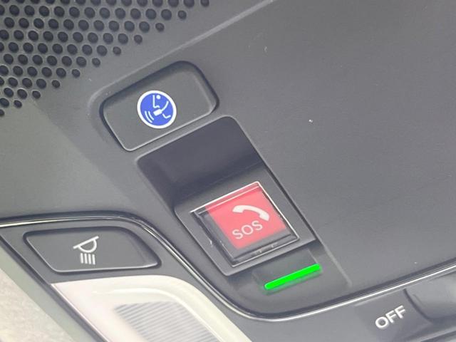 フィット ｅ：ＨＥＶクロスター　純正９型ナビ　バックカメラ　衝突被害軽減システム　ＥＴＣ　レーダークルーズ　禁煙車　ドラレコ　コーナーセンサー　スマートキー　ＬＥＤヘッド　オートハイビーム　車線逸脱警報　フルセグ　プライバシーガラス（63枚目）