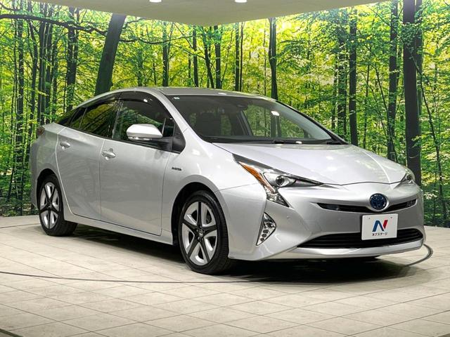 プリウス Ａツーリングセレクション　バックカメラ　衝突被害軽減システム　レーダークルーズ　禁煙車　レザーシート　コーナーセンサー　スマートキー　ＬＥＤヘッド　ビルトインＥＴＣ　純正１７インチアルミ　オートハイビーム　パークアシスト（16枚目）