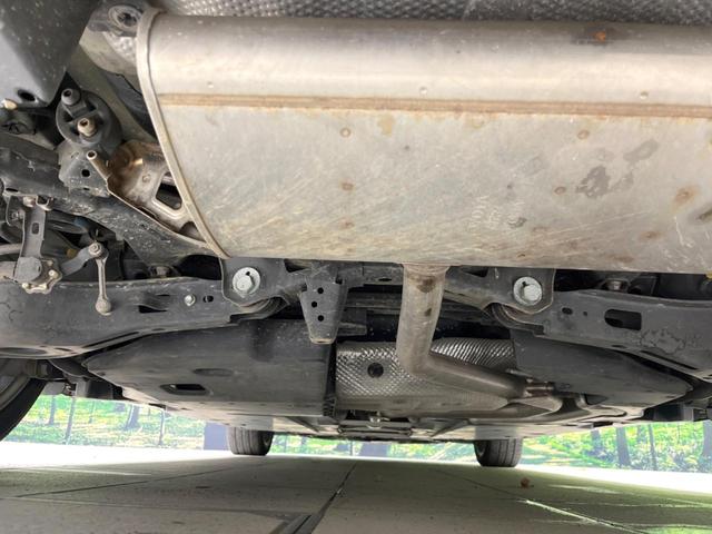 プリウス Ａツーリングセレクション　バックカメラ　衝突被害軽減システム　レーダークルーズ　禁煙車　レザーシート　コーナーセンサー　スマートキー　ＬＥＤヘッド　ビルトインＥＴＣ　純正１７インチアルミ　オートハイビーム　パークアシスト（19枚目）