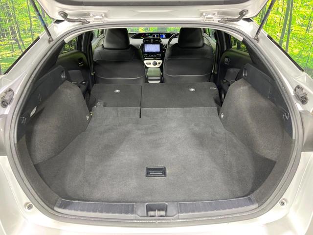 プリウス Ａツーリングセレクション　バックカメラ　衝突被害軽減システム　レーダークルーズ　禁煙車　レザーシート　コーナーセンサー　スマートキー　ＬＥＤヘッド　ビルトインＥＴＣ　純正１７インチアルミ　オートハイビーム　パークアシスト（40枚目）