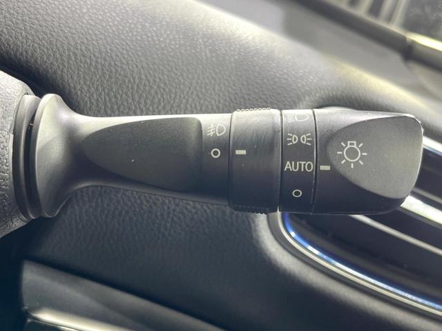 プリウス Ａツーリングセレクション　バックカメラ　衝突被害軽減システム　レーダークルーズ　禁煙車　レザーシート　コーナーセンサー　スマートキー　ＬＥＤヘッド　ビルトインＥＴＣ　純正１７インチアルミ　オートハイビーム　パークアシスト（55枚目）