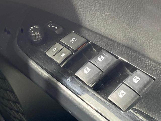 プリウス Ａツーリングセレクション　バックカメラ　衝突被害軽減システム　レーダークルーズ　禁煙車　レザーシート　コーナーセンサー　スマートキー　ＬＥＤヘッド　ビルトインＥＴＣ　純正１７インチアルミ　オートハイビーム　パークアシスト（56枚目）