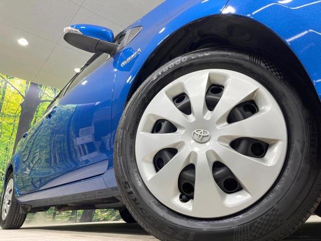 アクア Ｇ　純正ナビ　禁煙車　バックカメラ　ＥＴＣ　フルセグ　Ｂｌｕｅｔｏｏｔｈ　スマートキー　オートライト　ステアリングスイッチ　オートエアコン　盗難防止装置　プライバシーガラス　アイドリングストップ　横滑防止（13枚目）