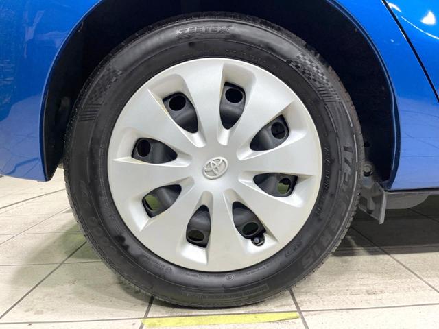 アクア Ｇ　純正ナビ　禁煙車　バックカメラ　ＥＴＣ　フルセグ　Ｂｌｕｅｔｏｏｔｈ　スマートキー　オートライト　ステアリングスイッチ　オートエアコン　盗難防止装置　プライバシーガラス　アイドリングストップ　横滑防止（28枚目）