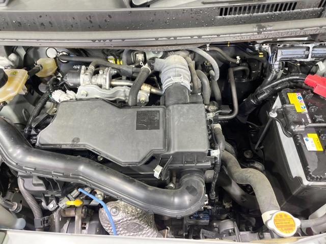 ルーミー カスタムＧ　両側電動スライドドア　衝突軽減装置　禁煙車　９型ディスプレイオーディオ　全周囲カメラ　レーダークルーズコントロール　ＥＴＣ　Ｂｌｕｅｔｏｏｔｈ　ドラレコ　シートヒーター　ＬＥＤヘッド　コーナーセンサー（18枚目）