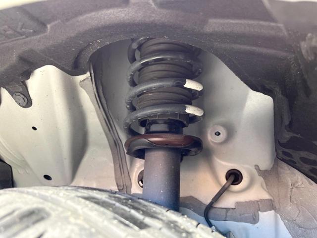 ルーミー カスタムＧ　両側電動スライドドア　衝突軽減装置　禁煙車　９型ディスプレイオーディオ　全周囲カメラ　レーダークルーズコントロール　ＥＴＣ　Ｂｌｕｅｔｏｏｔｈ　ドラレコ　シートヒーター　ＬＥＤヘッド　コーナーセンサー（21枚目）