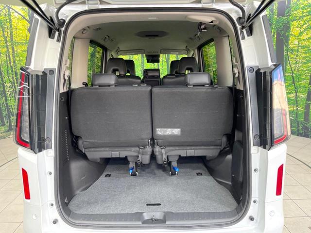 セレナ ハイウェイスターＶ　衝突軽減　両側電動スライドドア　プロパイロット　純正１２型ナビ　全周囲カメラ　ＢＳＭ　Ｂｌｕｅｔｏｏｔｈ　ＥＴＣ　ＬＥＤヘッドライト　ロールサンシェード　スマートキー　パークアシスト　禁煙車（12枚目）