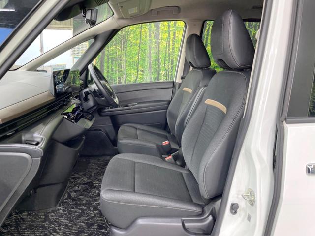 セレナ ハイウェイスターＶ　衝突軽減　両側電動スライドドア　プロパイロット　純正１２型ナビ　全周囲カメラ　ＢＳＭ　Ｂｌｕｅｔｏｏｔｈ　ＥＴＣ　ＬＥＤヘッドライト　ロールサンシェード　スマートキー　パークアシスト　禁煙車（30枚目）