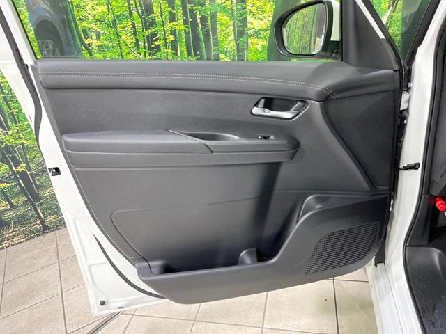 セレナ ハイウェイスターＶ　衝突軽減　両側電動スライドドア　プロパイロット　純正１２型ナビ　全周囲カメラ　ＢＳＭ　Ｂｌｕｅｔｏｏｔｈ　ＥＴＣ　ＬＥＤヘッドライト　ロールサンシェード　スマートキー　パークアシスト　禁煙車（36枚目）