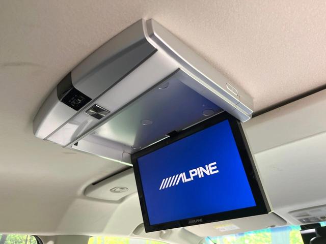 デリカＤ：５ Ｇ　パワーパッケージ　両側電動スライドドア　８インチナビ　フリップダウンモニター　バックカメラ　Ｂｌｕｅｔｏｏｈ　ドライブレコーダー　ＥＴＣ　ＨＩＤヘッドライト　スマートキー　純正１８インチアルミホイール　禁煙車（4枚目）