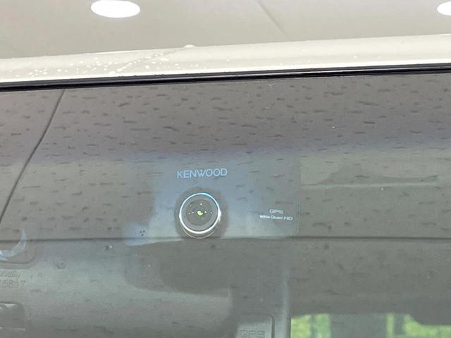 デリカＤ：５ Ｇ　パワーパッケージ　両側電動スライドドア　８インチナビ　フリップダウンモニター　バックカメラ　Ｂｌｕｅｔｏｏｈ　ドライブレコーダー　ＥＴＣ　ＨＩＤヘッドライト　スマートキー　純正１８インチアルミホイール　禁煙車（7枚目）