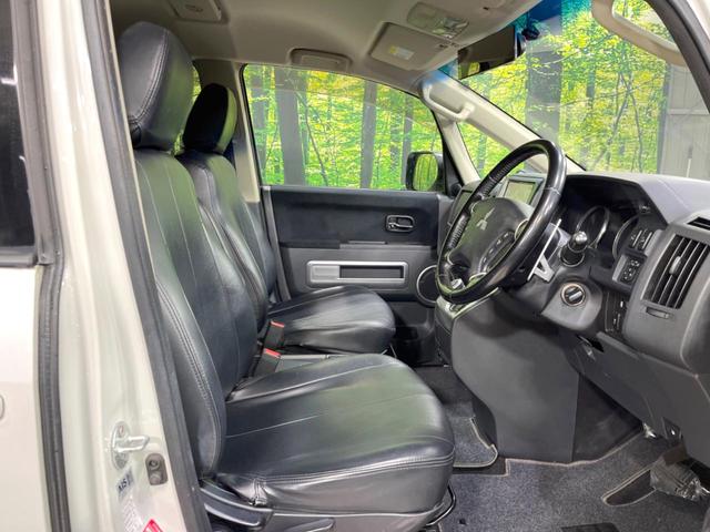 デリカＤ：５ Ｇ　パワーパッケージ　両側電動スライドドア　８インチナビ　フリップダウンモニター　バックカメラ　Ｂｌｕｅｔｏｏｈ　ドライブレコーダー　ＥＴＣ　ＨＩＤヘッドライト　スマートキー　純正１８インチアルミホイール　禁煙車（8枚目）