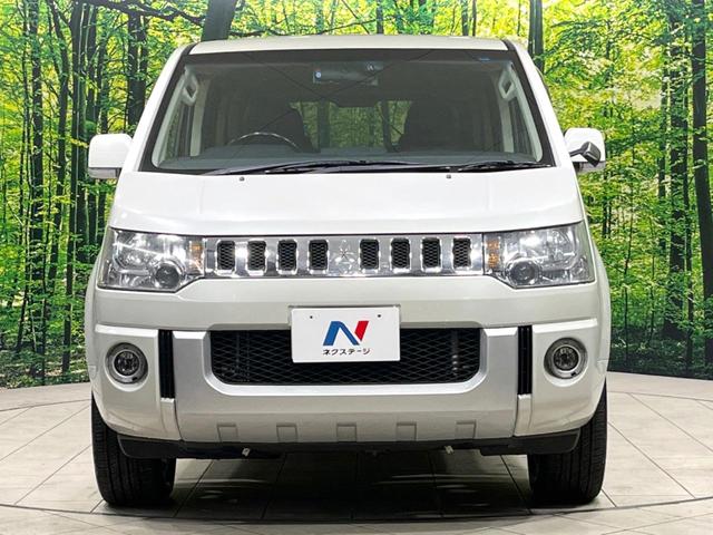 デリカＤ：５ Ｇ　パワーパッケージ　両側電動スライドドア　８インチナビ　フリップダウンモニター　バックカメラ　Ｂｌｕｅｔｏｏｈ　ドライブレコーダー　ＥＴＣ　ＨＩＤヘッドライト　スマートキー　純正１８インチアルミホイール　禁煙車（15枚目）