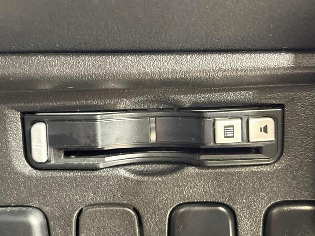 デリカＤ：５ Ｇ　パワーパッケージ　両側電動スライドドア　８インチナビ　フリップダウンモニター　バックカメラ　Ｂｌｕｅｔｏｏｈ　ドライブレコーダー　ＥＴＣ　ＨＩＤヘッドライト　スマートキー　純正１８インチアルミホイール　禁煙車（58枚目）