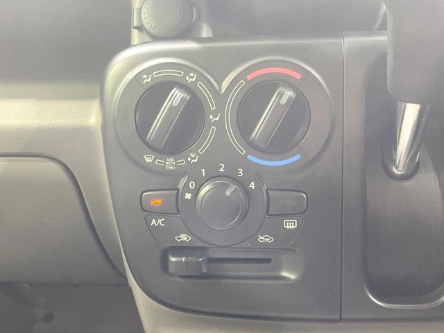 NV100クリッパーバン GX 純正SDナビ 衝突被害軽減装置 ETC ドライブレコーダー Bluetooth バックカメラ 禁煙車 オートライト CD DVD再生 フルセグ 盗難防止装置 プライバシーガラス アイドリングストップ(32枚目)