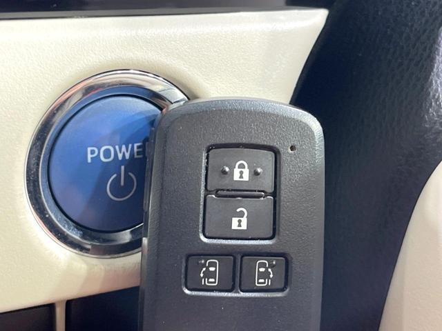 ノア ハイブリッドSi ダブルバイビー 両側電動ドア SDナビ 後席モニター バックカメラ 寒冷地仕様 衝突被害軽減システム 禁煙車 ハーフレザーシート ドラレコ スマートキー LEDヘッド ETC クルコン 純正16インチアルミ(7枚目)