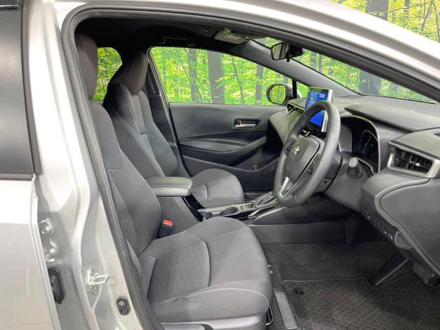 カローラスポーツ ハイブリッドＧ　衝突軽減装置　ＢＳＭ　レーダークルーズ　純正１０型ディスプレイオーディオ　バックカメラ　Ｂｌｕｅｔｏｏｔｈ　ＥＴＣ　ＬＥＤヘッドライト　アイドリングストップ　横滑り防止装置　スマートキー　禁煙車（8枚目）