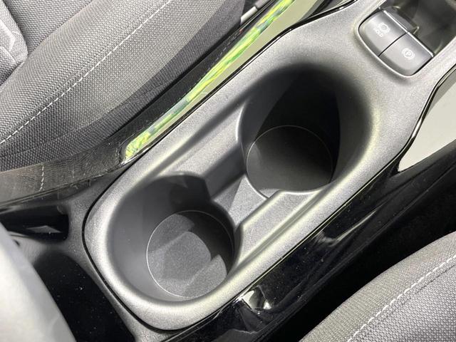 カローラスポーツ ハイブリッドＧ　衝突軽減装置　ＢＳＭ　レーダークルーズ　純正１０型ディスプレイオーディオ　バックカメラ　Ｂｌｕｅｔｏｏｔｈ　ＥＴＣ　ＬＥＤヘッドライト　アイドリングストップ　横滑り防止装置　スマートキー　禁煙車（43枚目）