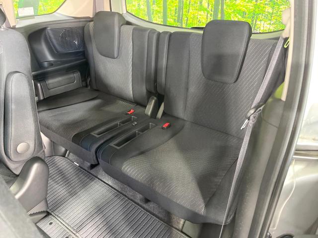 フリードハイブリッド ジャストセレクション　両側電動ドア　純正ＳＤナビ　バックカメラ　禁煙車　ドラレコ　スマートキー　ＨＩＤヘッド　ビルトインＥＴＣ　クルコン　オートライト　オートエアコン　ＣＤ　ＤＶＤ再生　フルセグ（10枚目）