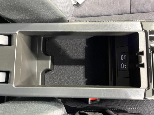 プリウス G サイド・バックカメラ 100V電源 衝突被害軽減システム レーダークルーズ 禁煙車 ドラレコ コーナーセンサー スマートキー LEDヘッド ナビ連動ETC 純正19インチアルミ オートハイビーム(55枚目)