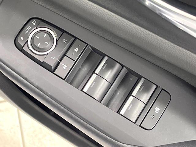 プリウス G サイド・バックカメラ 100V電源 衝突被害軽減システム レーダークルーズ 禁煙車 ドラレコ コーナーセンサー スマートキー LEDヘッド ナビ連動ETC 純正19インチアルミ オートハイビーム(57枚目)