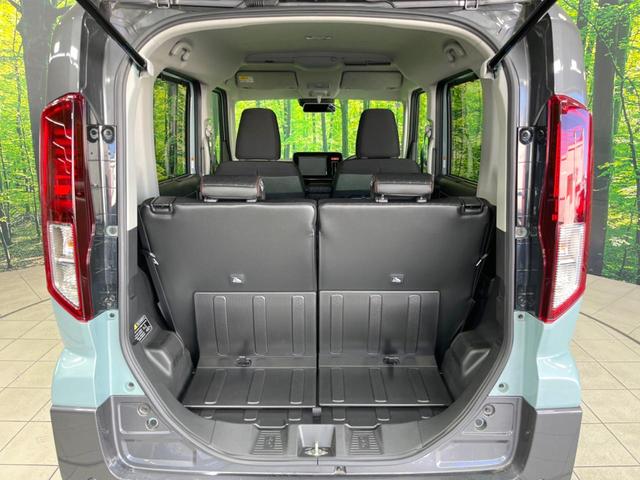 スペーシアギア ハイブリッドＸＺ　届出済未使用車　両側電動ドア　衝突被害軽減システム　レーダークルーズ　コーナーセンサー　スマートキー　ＬＥＤヘッド　純正１４インチアルミ　車線逸脱警報　オートライト　オートエアコン　ＬＥＤフォグ（10枚目）