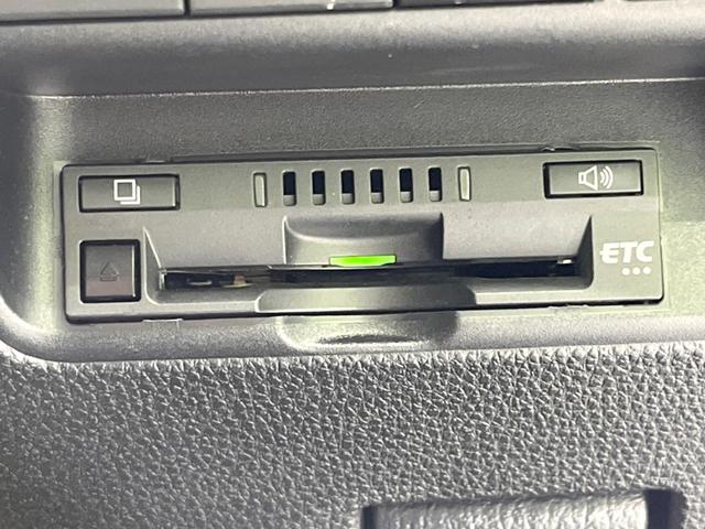 アクア X バックカメラ 衝突被害軽減システム レーダークルーズ 禁煙車 コーナーセンサー スマートキー LEDヘッド ビルトインETC オートハイビーム 車線逸脱警報 オートライト オートエアコン(6枚目)