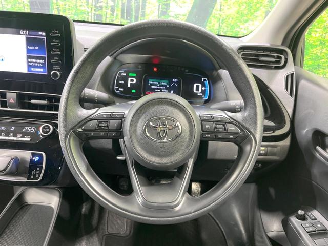 アクア X バックカメラ 衝突被害軽減システム レーダークルーズ 禁煙車 コーナーセンサー スマートキー LEDヘッド ビルトインETC オートハイビーム 車線逸脱警報 オートライト オートエアコン(11枚目)