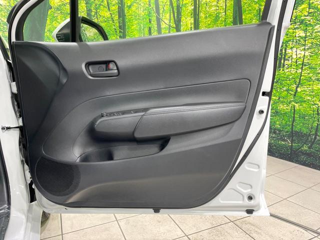 アクア X バックカメラ 衝突被害軽減システム レーダークルーズ 禁煙車 コーナーセンサー スマートキー LEDヘッド ビルトインETC オートハイビーム 車線逸脱警報 オートライト オートエアコン(47枚目)