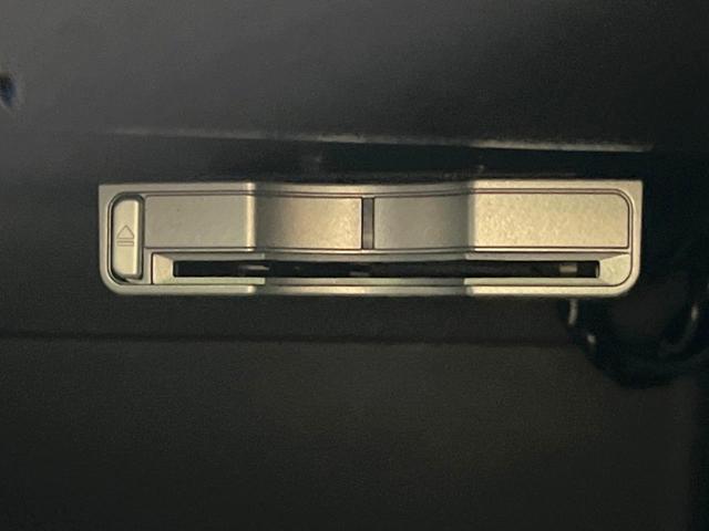 N-ONE プレミアム・Lパッケージ 純正SDナビ バックカメラ 禁煙車 ETC スマートキー HIDヘッドライト CD再生 オートライト アイドリングストップ 電動格納ミラー オートエアコン 15インチAW 盗難防止システム 横滑り防止(5枚目)