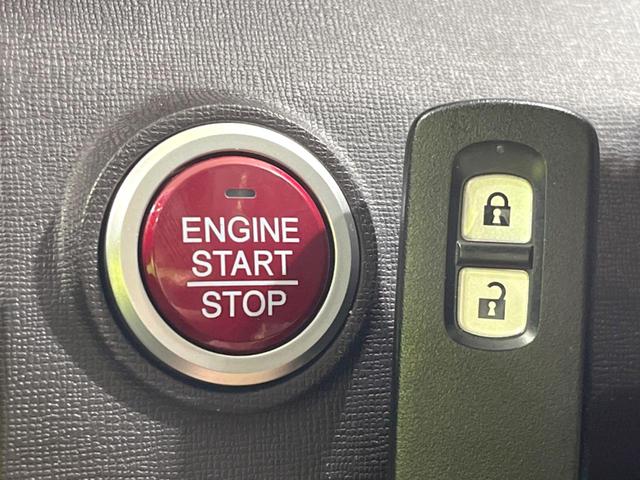 N-ONE プレミアム・Lパッケージ 純正SDナビ バックカメラ 禁煙車 ETC スマートキー HIDヘッドライト CD再生 オートライト アイドリングストップ 電動格納ミラー オートエアコン 15インチAW 盗難防止システム 横滑り防止(6枚目)