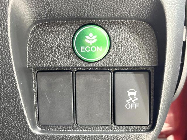 N-ONE プレミアム・Lパッケージ 純正SDナビ バックカメラ 禁煙車 ETC スマートキー HIDヘッドライト CD再生 オートライト アイドリングストップ 電動格納ミラー オートエアコン 15インチAW 盗難防止システム 横滑り防止(7枚目)