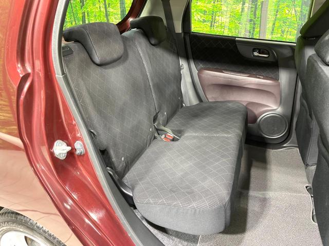 N-ONE プレミアム・Lパッケージ 純正SDナビ バックカメラ 禁煙車 ETC スマートキー HIDヘッドライト CD再生 オートライト アイドリングストップ 電動格納ミラー オートエアコン 15インチAW 盗難防止システム 横滑り防止(9枚目)