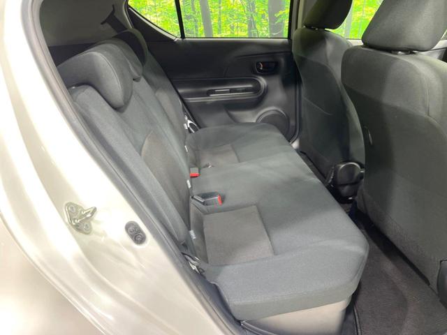 アクア Ｓスタイルブラック　純正ＳＤナビ　バックカメラ　衝突被害軽減システム　禁煙車　コーナーセンサー　スマートキー　ビルトインＥＴＣ　オートハイビーム　車線逸脱警報　オートライト　オートエアコン　Ｂｌｕｅｔｏｏｔｈ（9枚目）