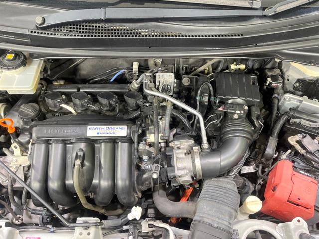 フィットハイブリッド Ｌパッケージ　純正ＳＤナビ　バックカメラ　衝突被害軽減システム　禁煙車　ビルトインＥＴＣ　ドラレコ　Ｂｌｕｅｔｏｏｔｈ　スマートキー　ＬＥＤヘッド　スマートキー　クルコン　オートライト　オートエアコン（18枚目）