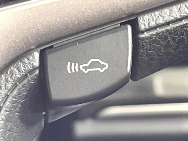 �y�v���N���b�V���Z�[�t�e�B�z�O���̎ԗ��������m���A�Փ˂������Ȏ��͌x��Œ��ӂ𑣂��A�u���[�L�𓥂ޗ͂��T�|�[�g�B�u���[�L�𓥂߂Ȃ������ꍇ�͏Փ˔�Q�y���u���[�L���쓮�A�Փˉ�����T�|�[�g���܂��B