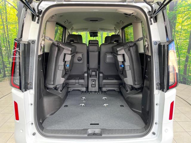 セレナ ｅ－パワー　ハイウェイスターＶ　登録済未使用車　１２．３インチナビ　両側電動ドア　全周囲カメラ　衝突被害軽減装置　レーダークルーズ　レザーシート　コーナーセンサー　スマートキー　ＬＥＤヘッド＆フォグ　ＥＴＣ２．０　純正１６インチＡＷ（47枚目）