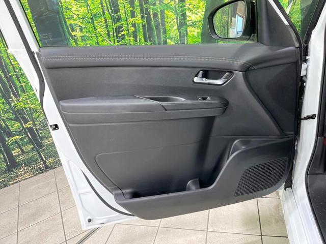 セレナ ｅ－パワー　ハイウェイスターＶ　登録済未使用車　１２．３インチナビ　両側電動ドア　全周囲カメラ　衝突被害軽減装置　レーダークルーズ　レザーシート　コーナーセンサー　スマートキー　ＬＥＤヘッド＆フォグ　ＥＴＣ２．０　純正１６インチＡＷ（52枚目）