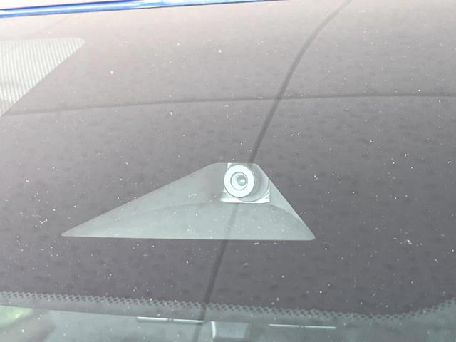ノート Ｘ　９インチ日産コネクトナビ　全周囲カメラ　エマージェンシーブレーキ　プロパイロット　禁煙車　ドラレコ　コーナーセンサー　スマートキー　ＬＥＤヘッド　ＥＴＣ２．０　純正１６インチアルミ　オートハイビーム（3枚目）