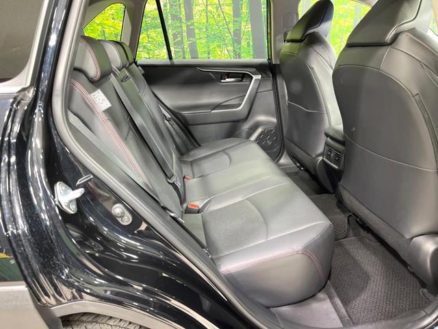 ＲＡＶ４ アドベンチャー　オフロードパッケージＩＩ　４ＷＤ　寒冷地仕様　１０型ディスプレイオーディオ　衝突軽減装置　レーダークルーズ　禁煙車　バックカメラ　前席シートエアコンベンチレーション　パワーシート　ドラレコ　ＥＴＣ　コーナーセンサー　フルセグ（9枚目）